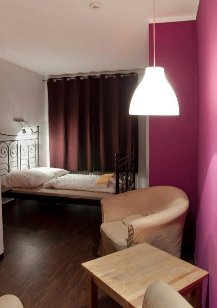 Station - For Backpackers * Colonia