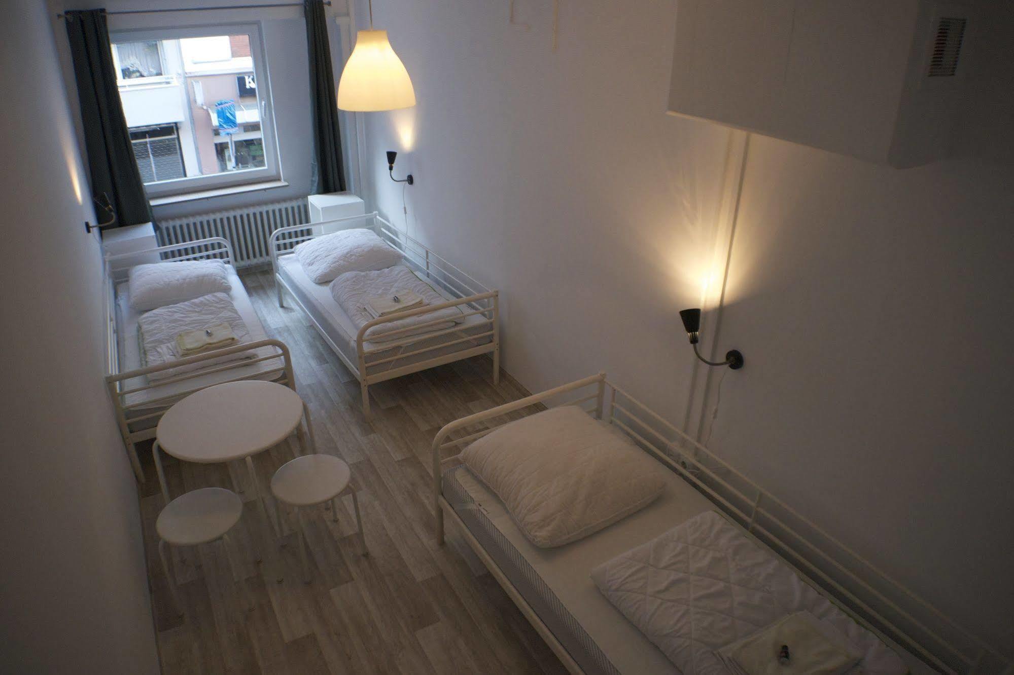 Station - For Backpackers Hostal