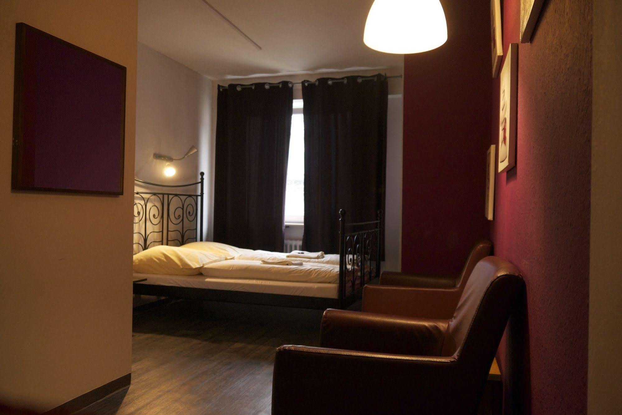 Station - For Backpackers Colonia