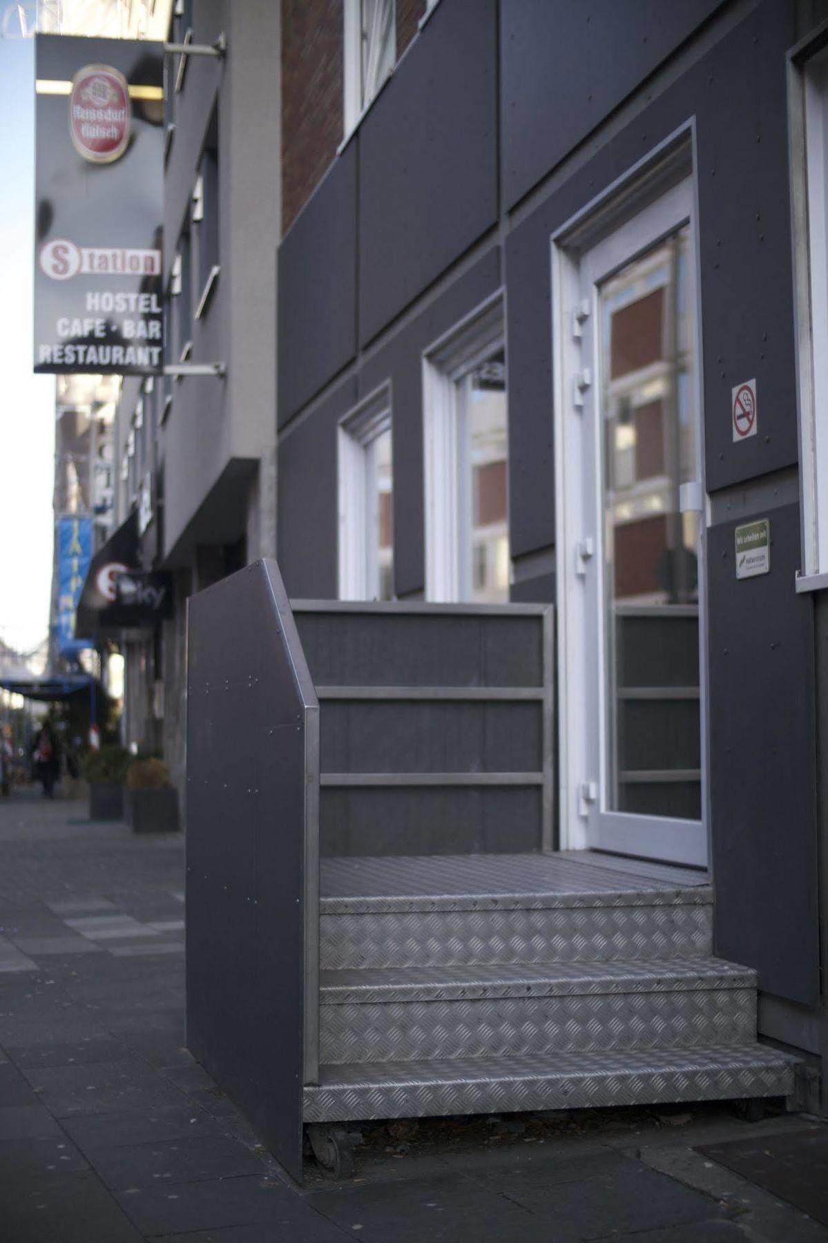 Hostal Station - For Backpackers