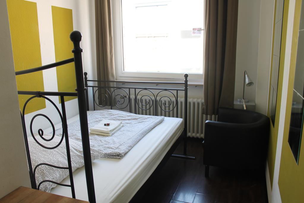 Station - For Backpackers Colonia