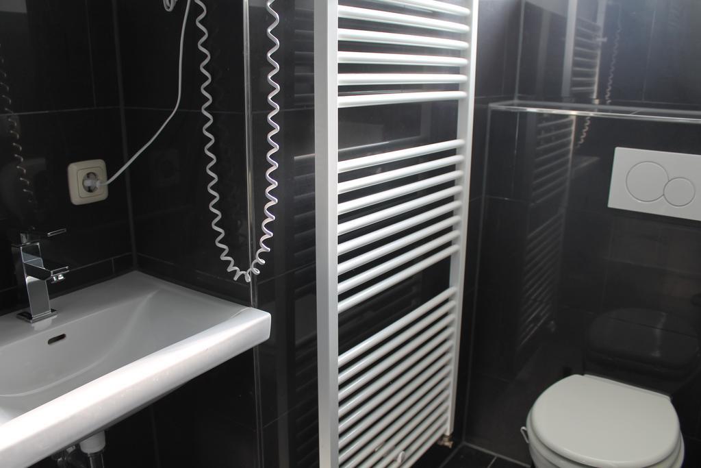 Station - For Backpackers * Colonia
